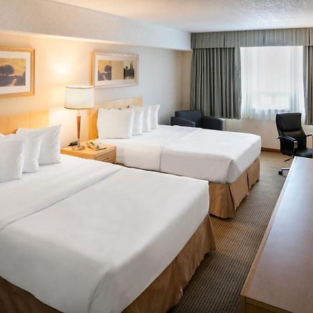 Quality Inn And Suites Montreal East מראה חיצוני תמונה