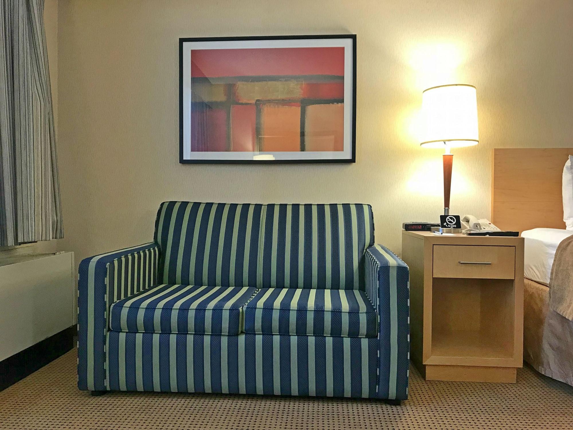 Quality Inn And Suites Montreal East מראה חיצוני תמונה