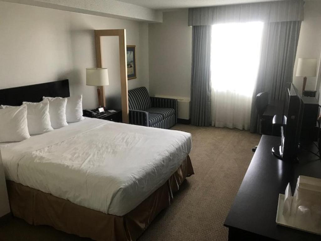Quality Inn And Suites Montreal East מראה חיצוני תמונה