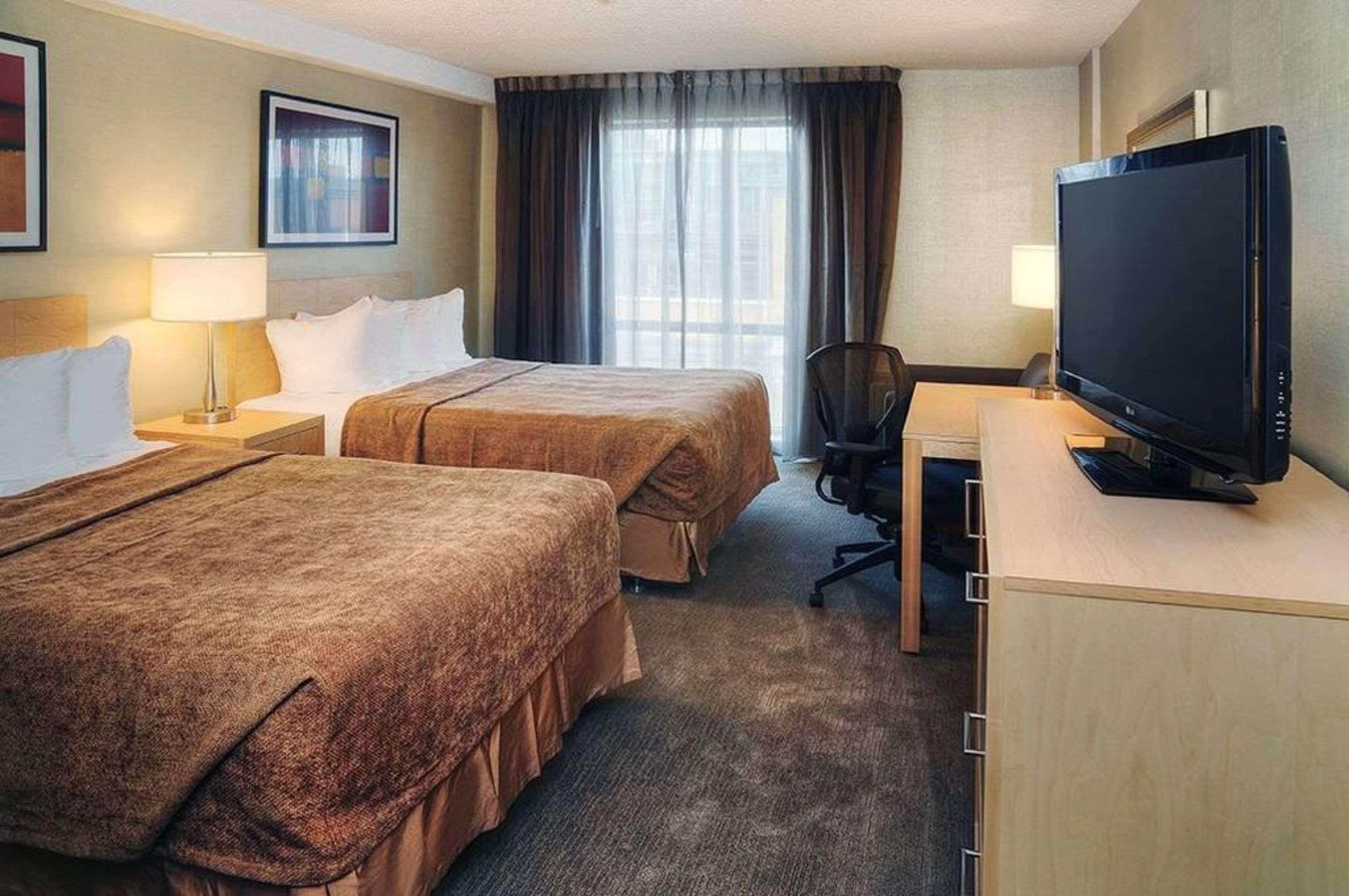 Quality Inn And Suites Montreal East מראה חיצוני תמונה