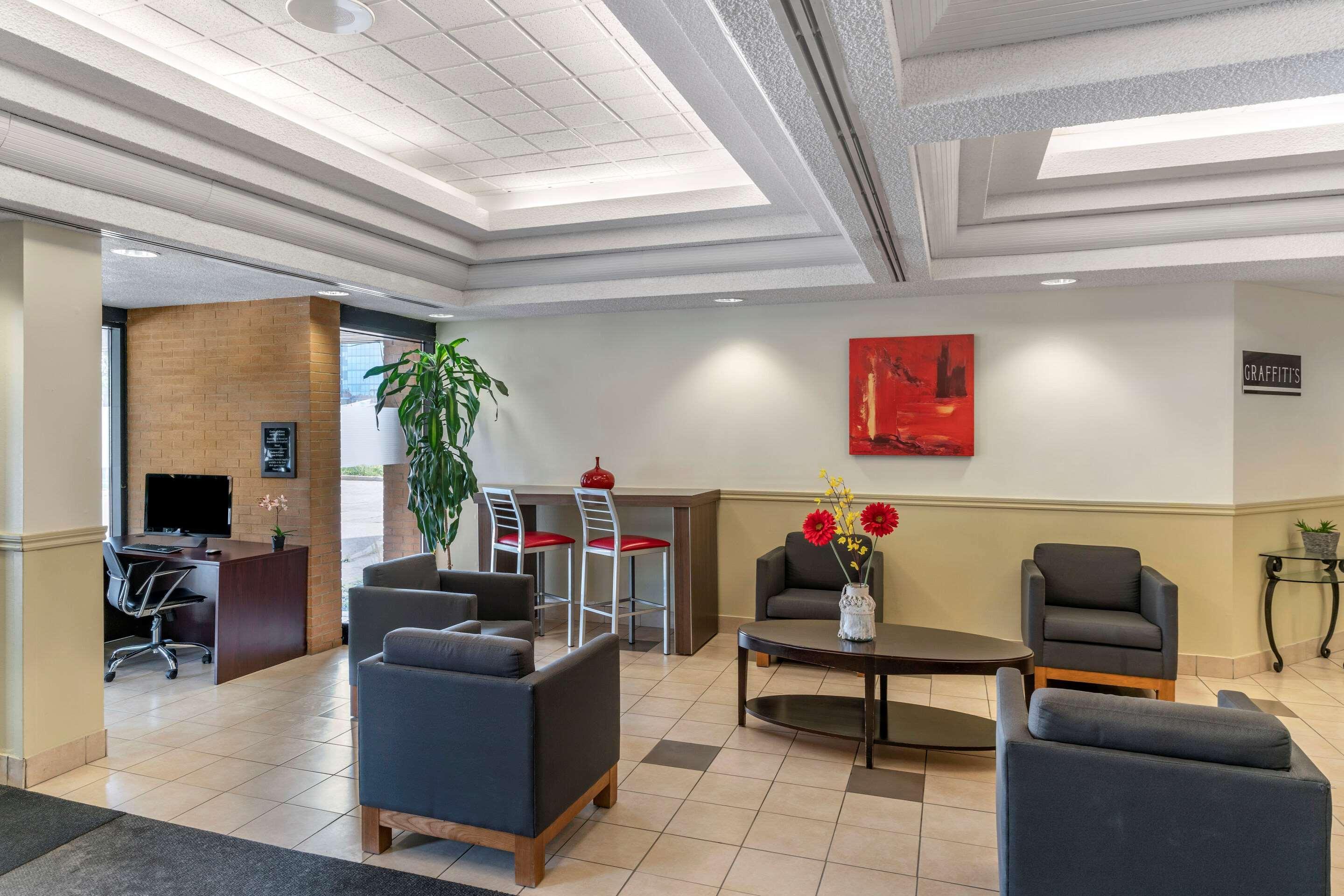 Quality Inn And Suites Montreal East מראה חיצוני תמונה